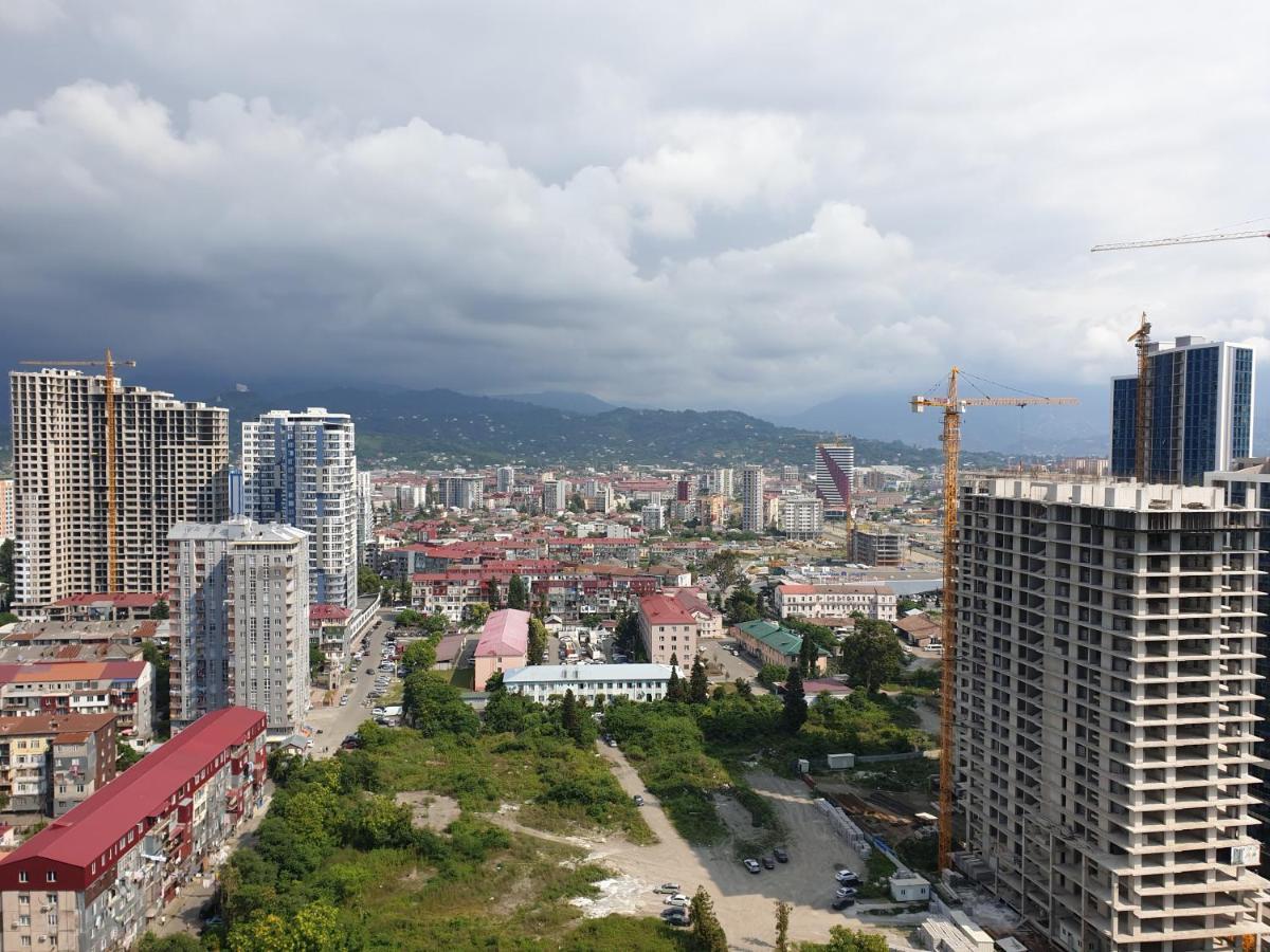 Sky-G Sea View Apartment บาทูมิ ภายนอก รูปภาพ