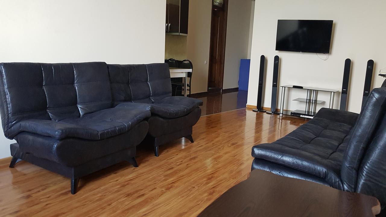 Sky-G Sea View Apartment บาทูมิ ภายนอก รูปภาพ