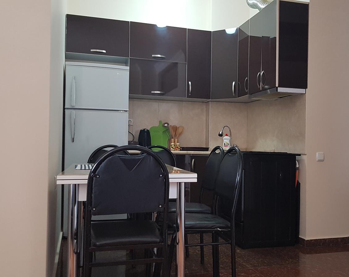 Sky-G Sea View Apartment บาทูมิ ภายนอก รูปภาพ