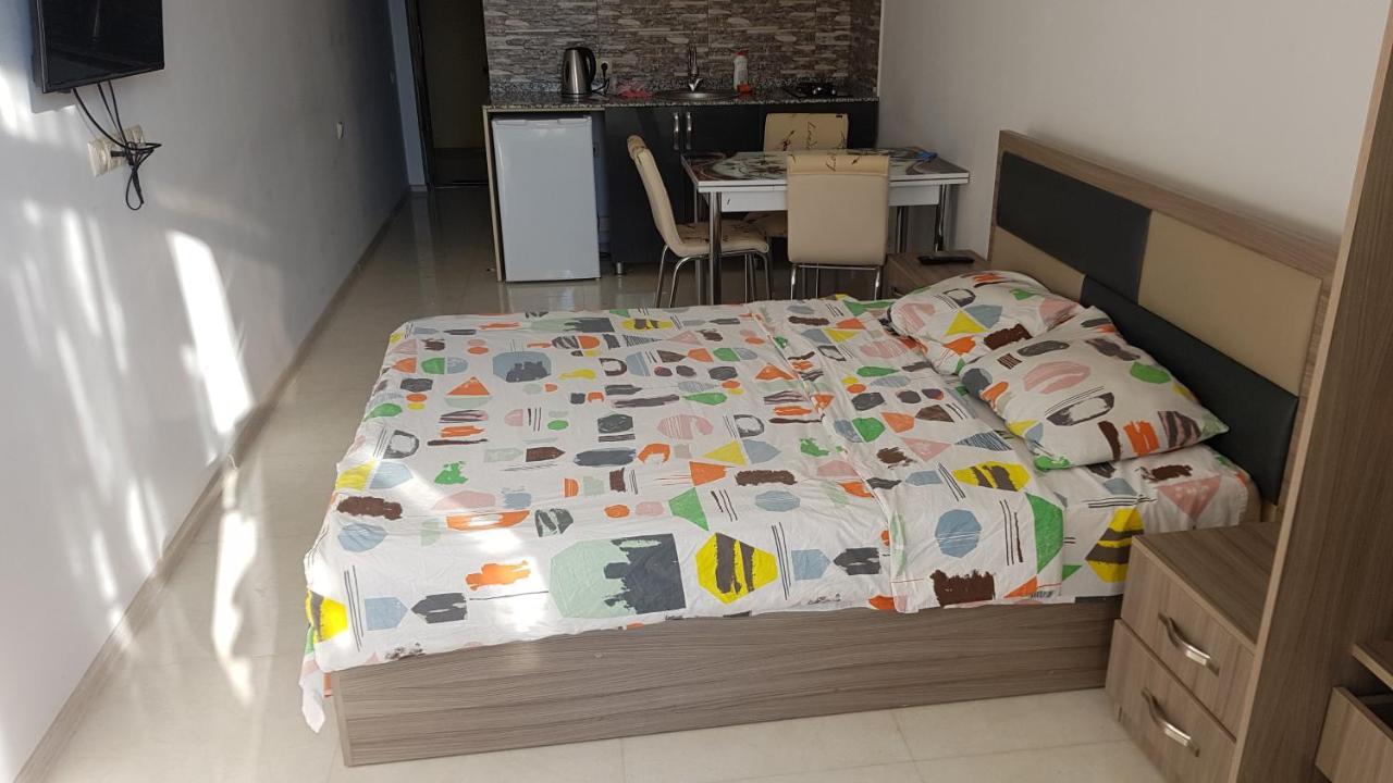 Sky-G Sea View Apartment บาทูมิ ภายนอก รูปภาพ