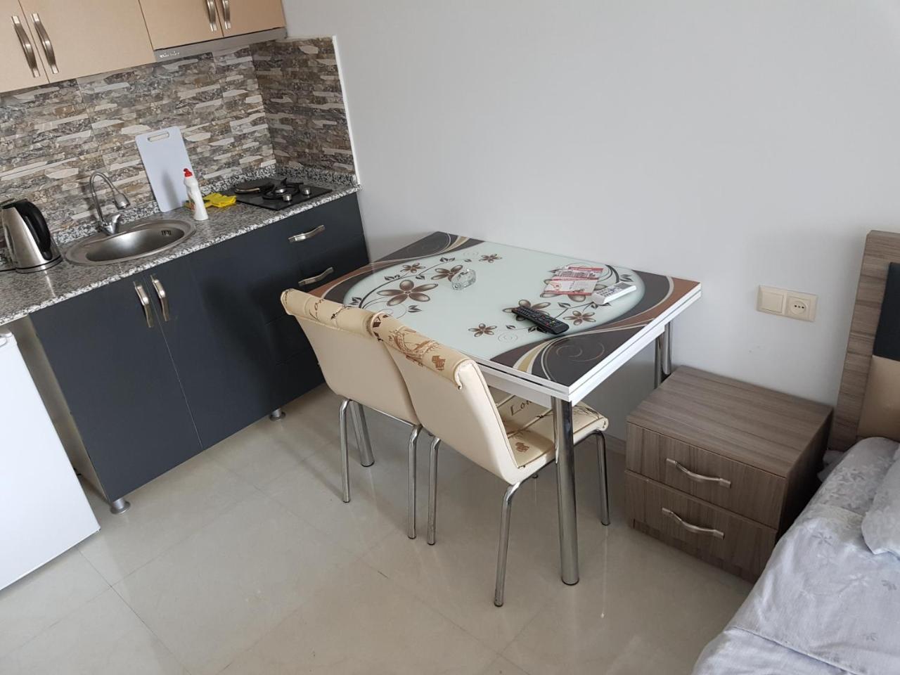 Sky-G Sea View Apartment บาทูมิ ภายนอก รูปภาพ