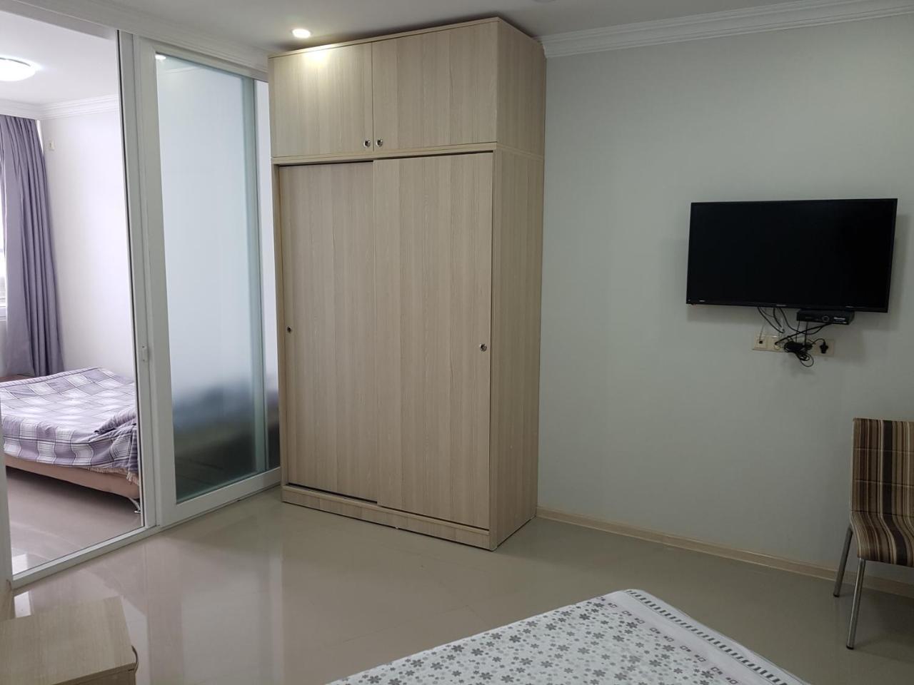 Sky-G Sea View Apartment บาทูมิ ภายนอก รูปภาพ