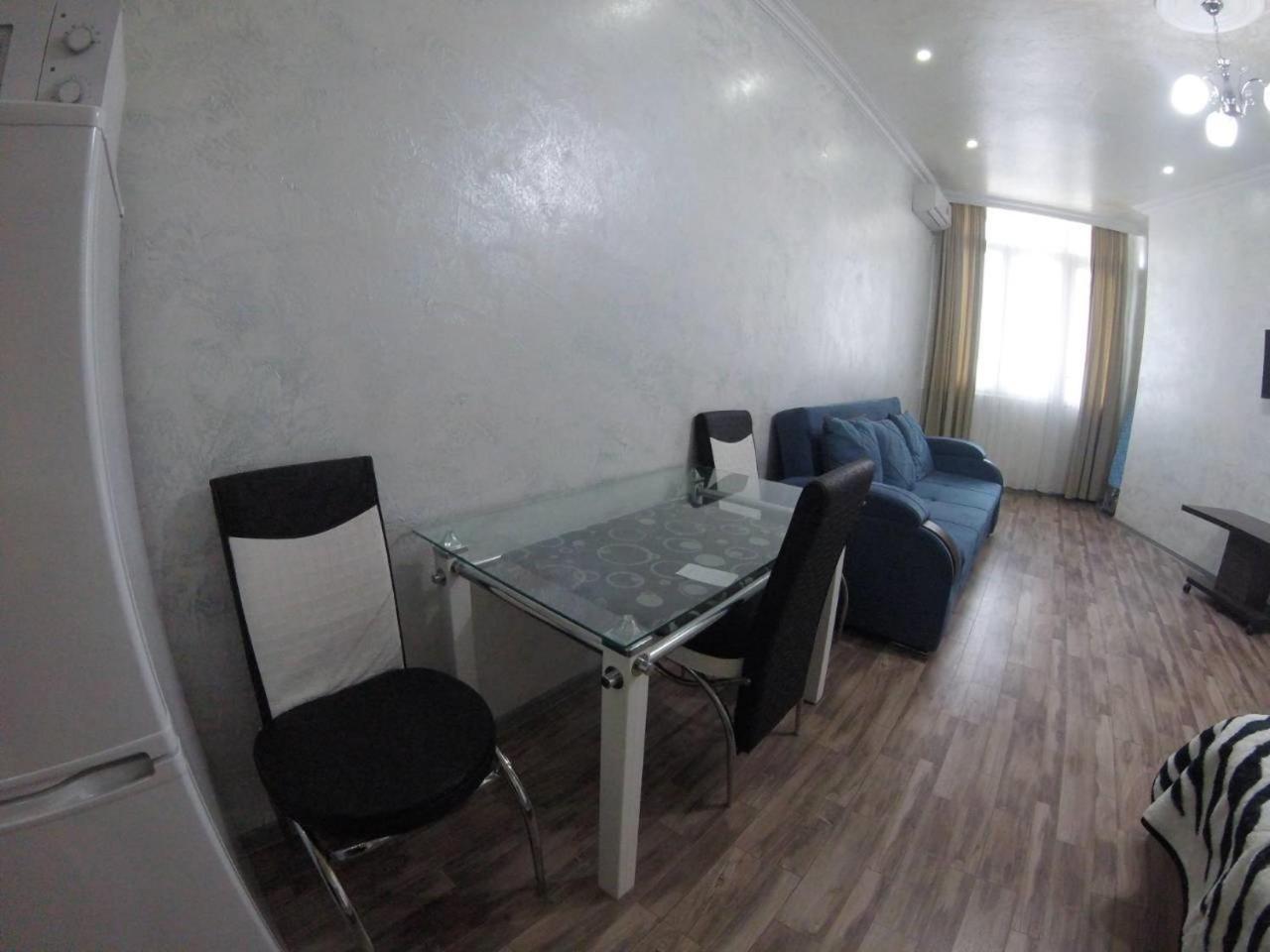 Sky-G Sea View Apartment บาทูมิ ภายนอก รูปภาพ