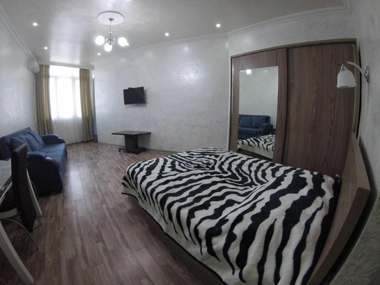 Sky-G Sea View Apartment บาทูมิ ภายนอก รูปภาพ