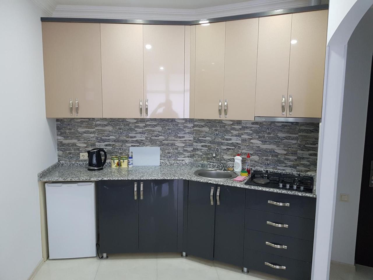 Sky-G Sea View Apartment บาทูมิ ภายนอก รูปภาพ