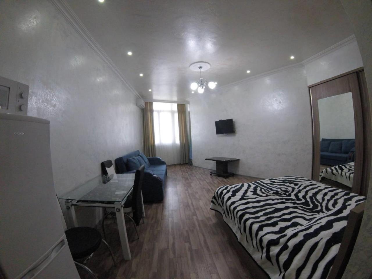 Sky-G Sea View Apartment บาทูมิ ภายนอก รูปภาพ