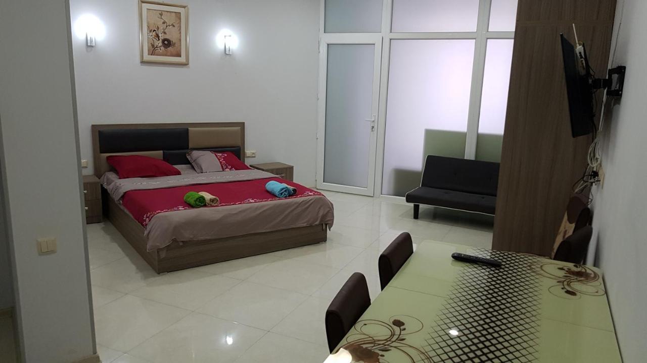 Sky-G Sea View Apartment บาทูมิ ภายนอก รูปภาพ